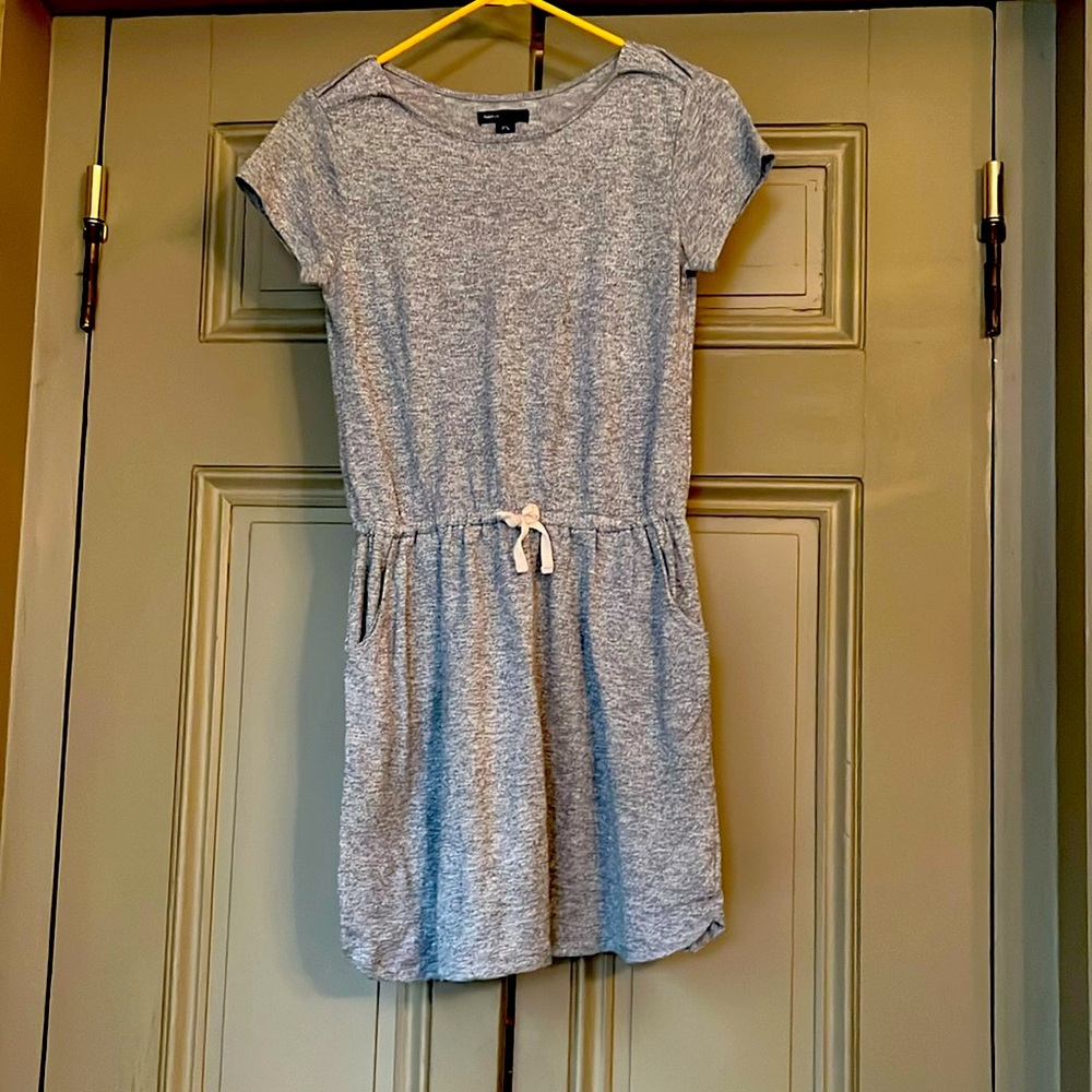 Girls XXL tshirt dress Gap Gray knit draw string waist